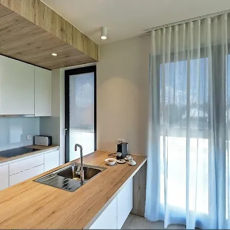 Aparthotel Regentova 4*